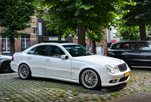 Mercedes-Benz E 55 AMG