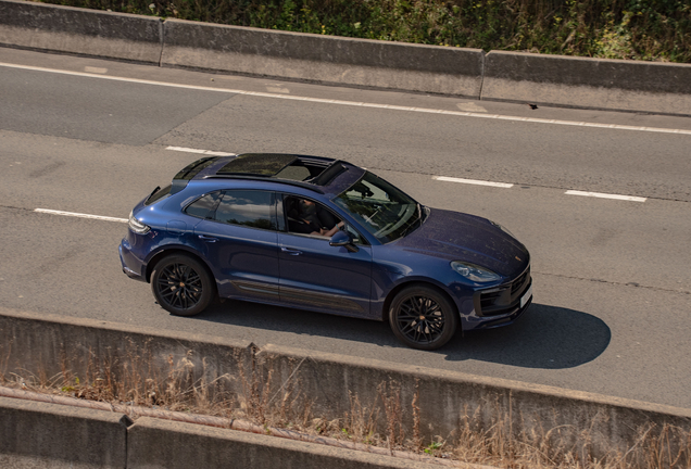 Porsche 95B Macan GTS MkIII