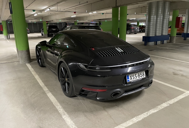 Porsche 992 Carrera 4S