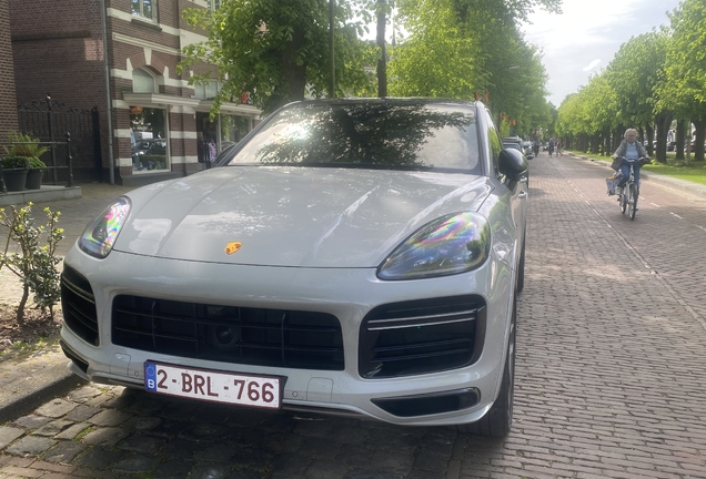 Porsche Cayenne Coupé Turbo S E-Hybrid