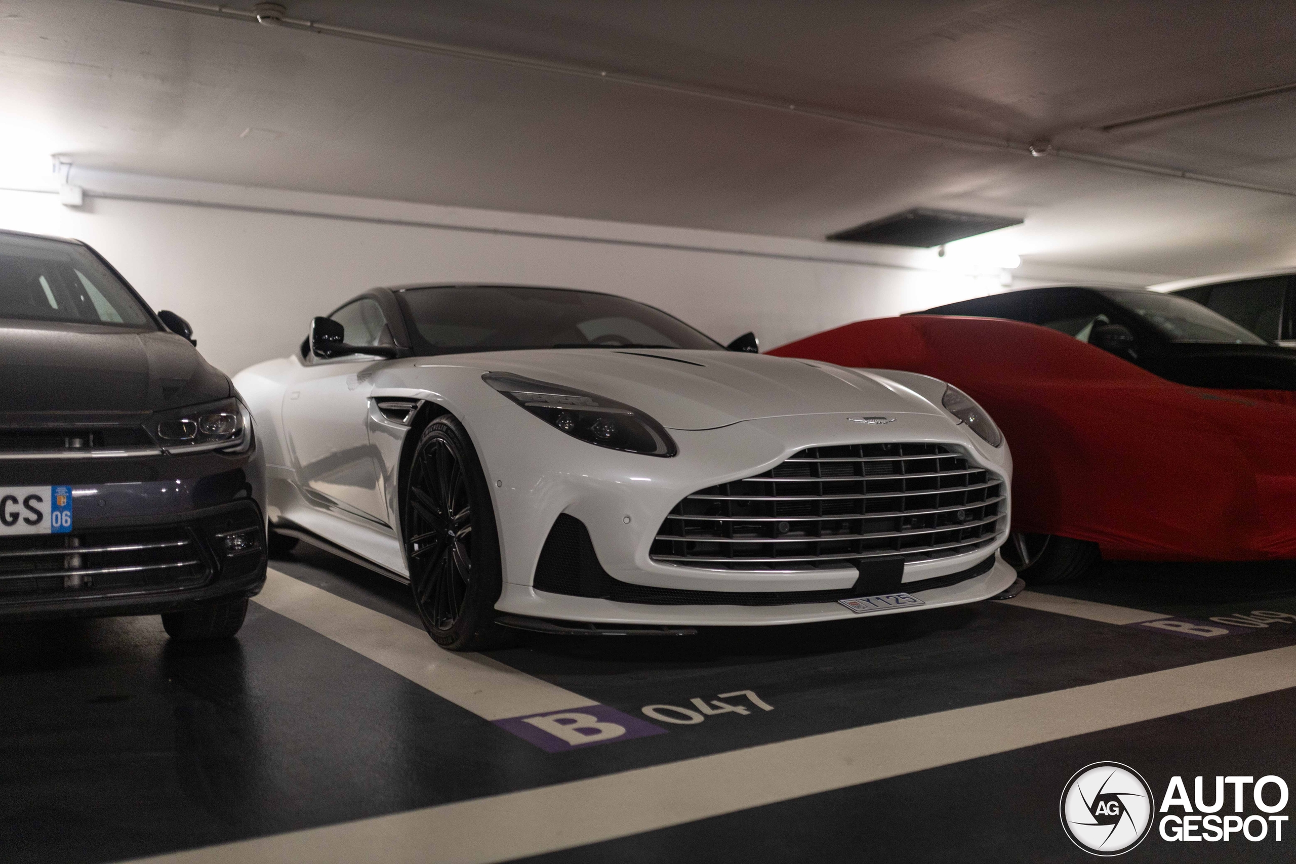 Aston Martin DB12