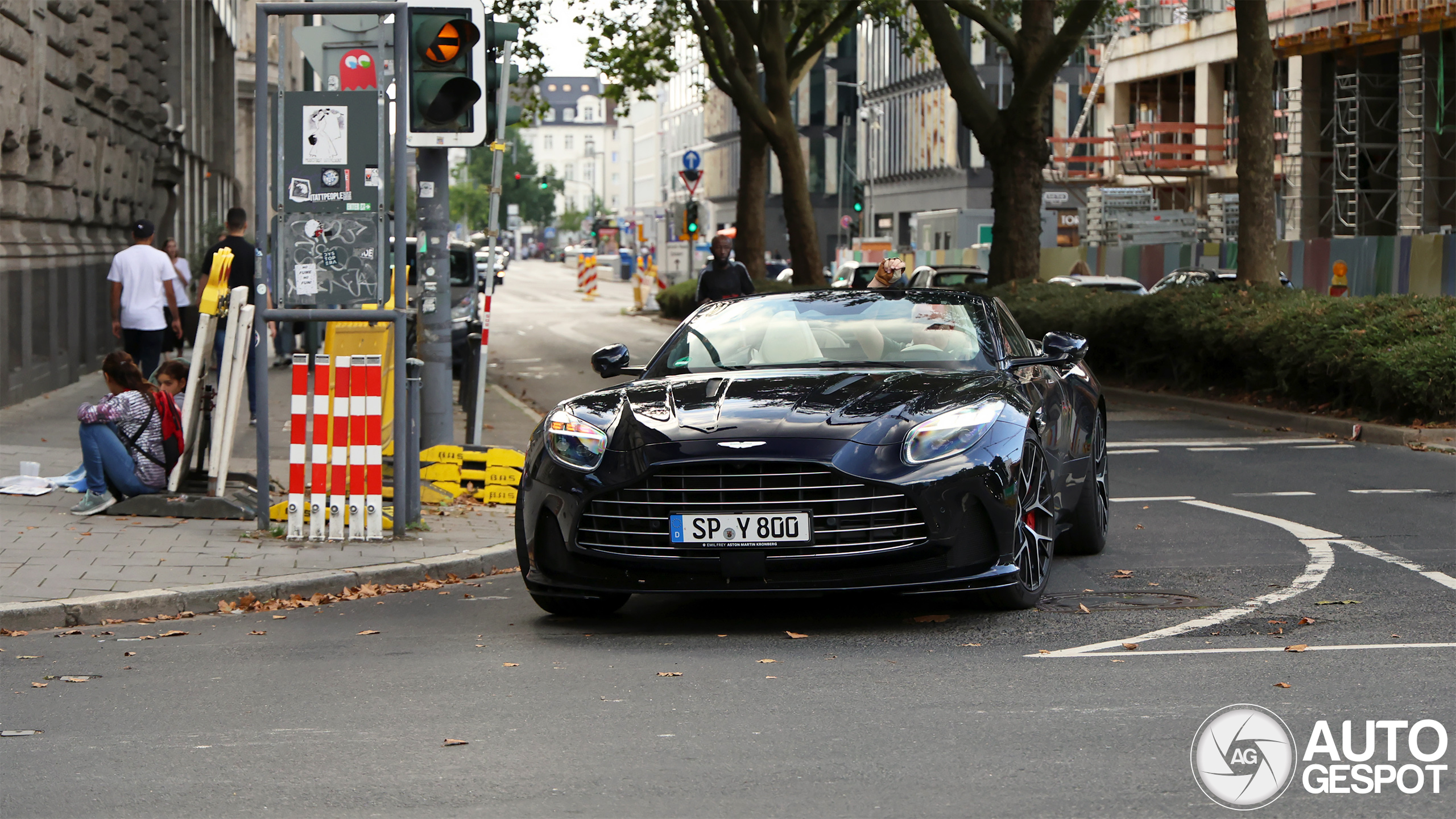 Aston Martin DB12 Volante