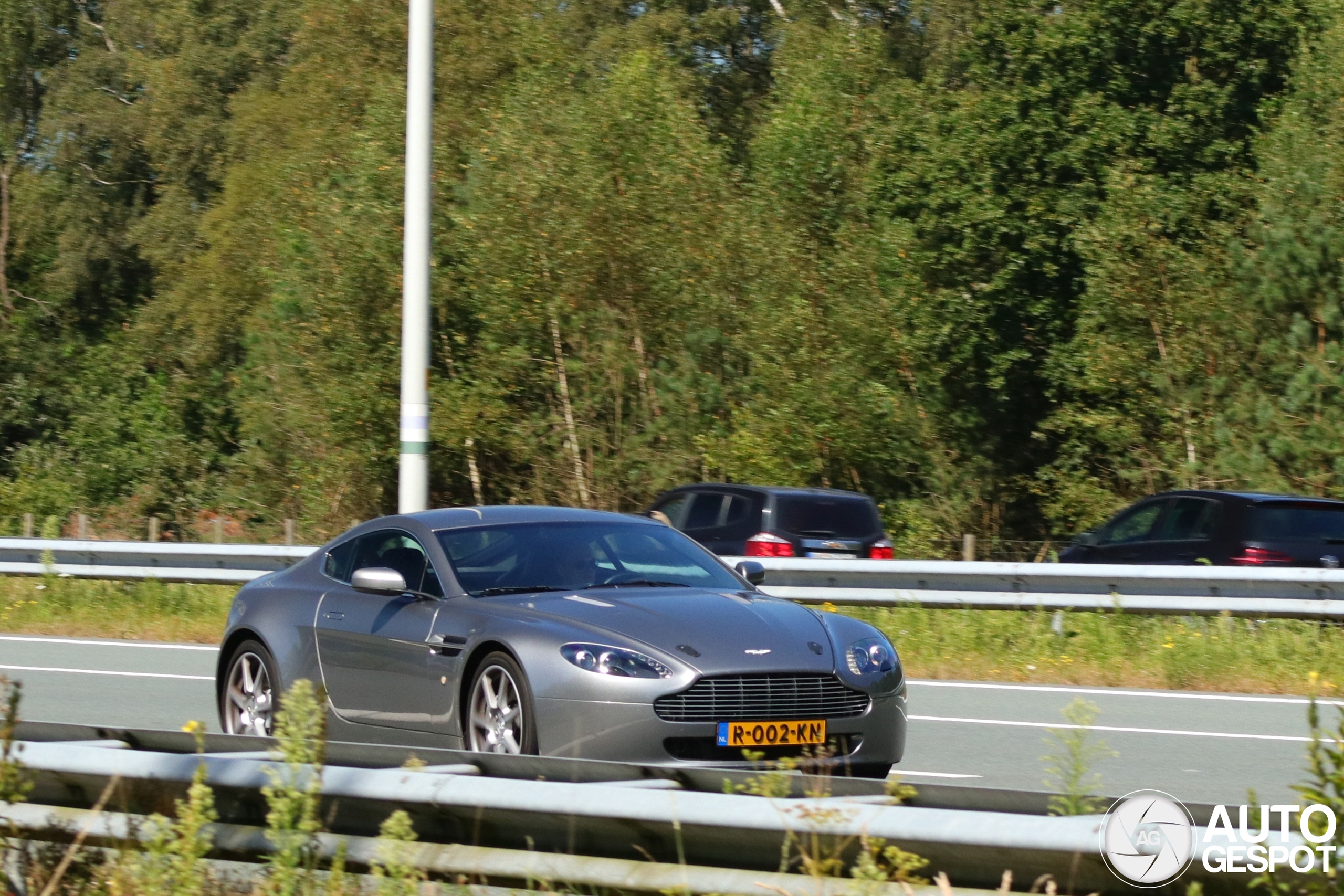 Aston Martin V8 Vantage