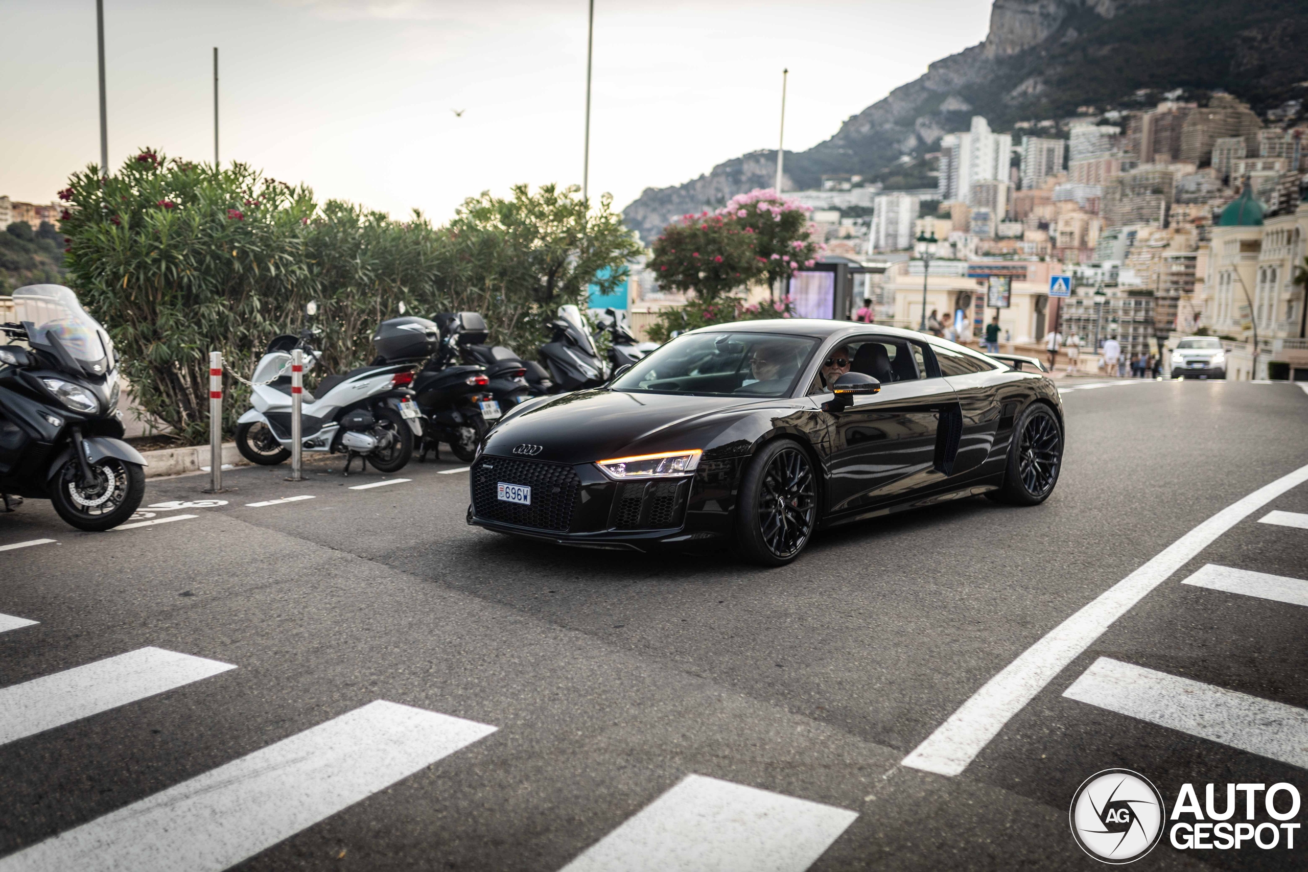 Audi R8 V10 Plus 2015