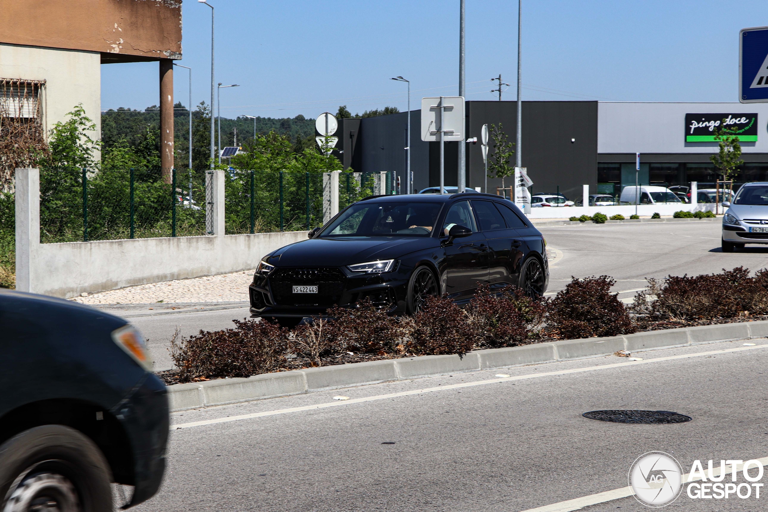 Audi RS4 Avant B9