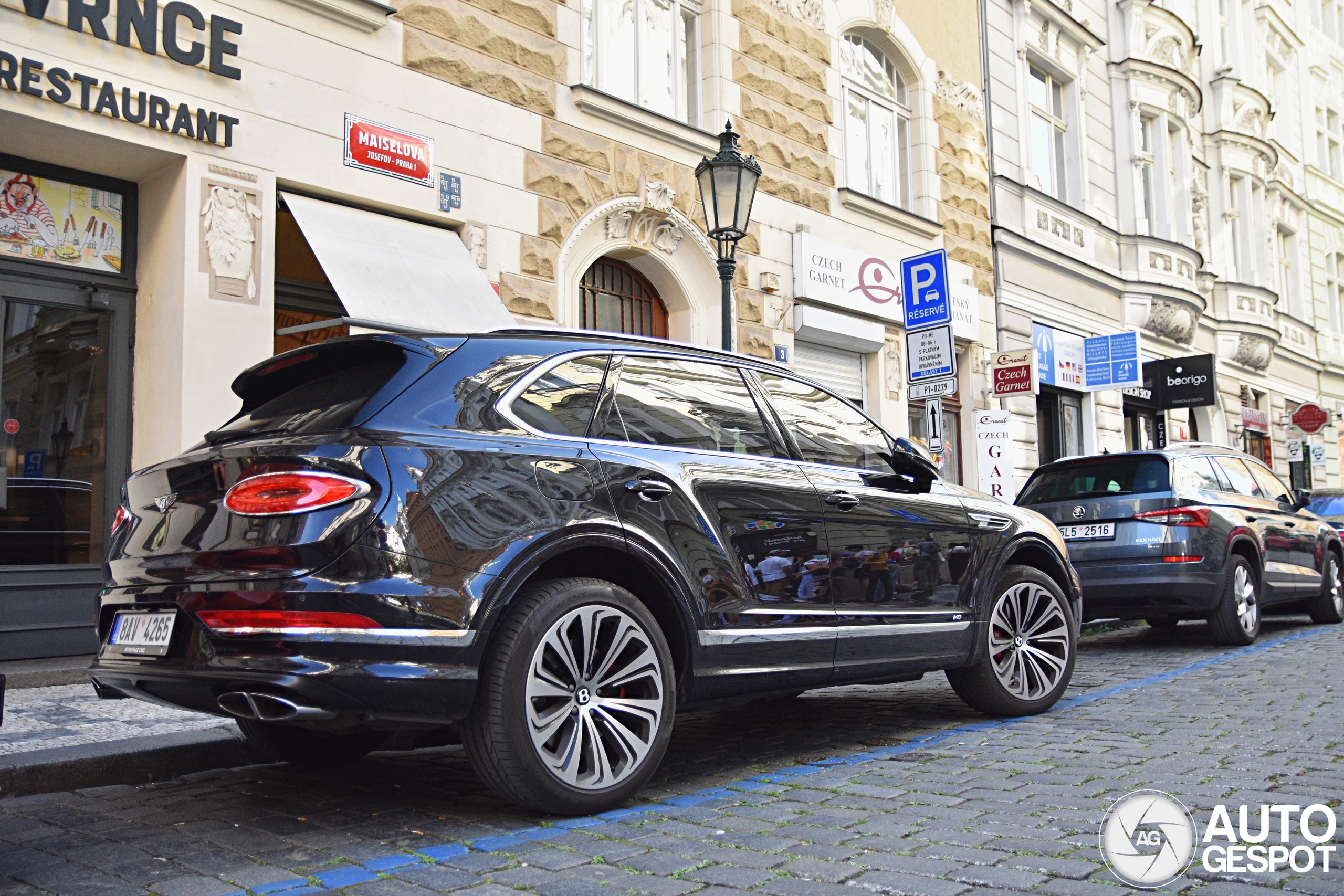 Bentley Bentayga V8 2021