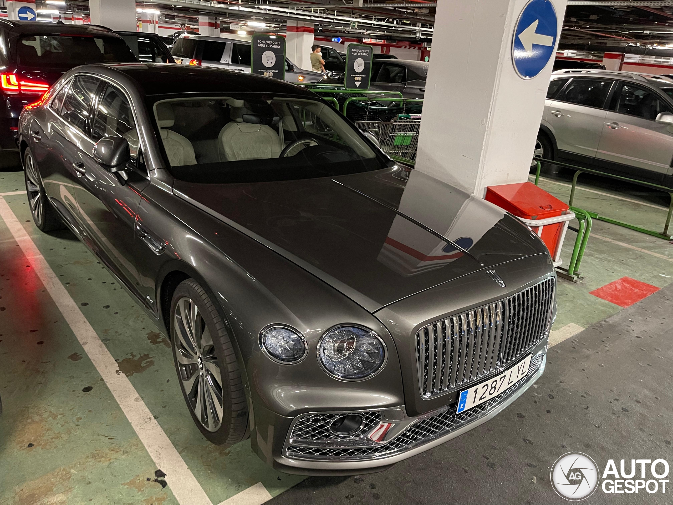 Bentley Flying Spur Hybrid