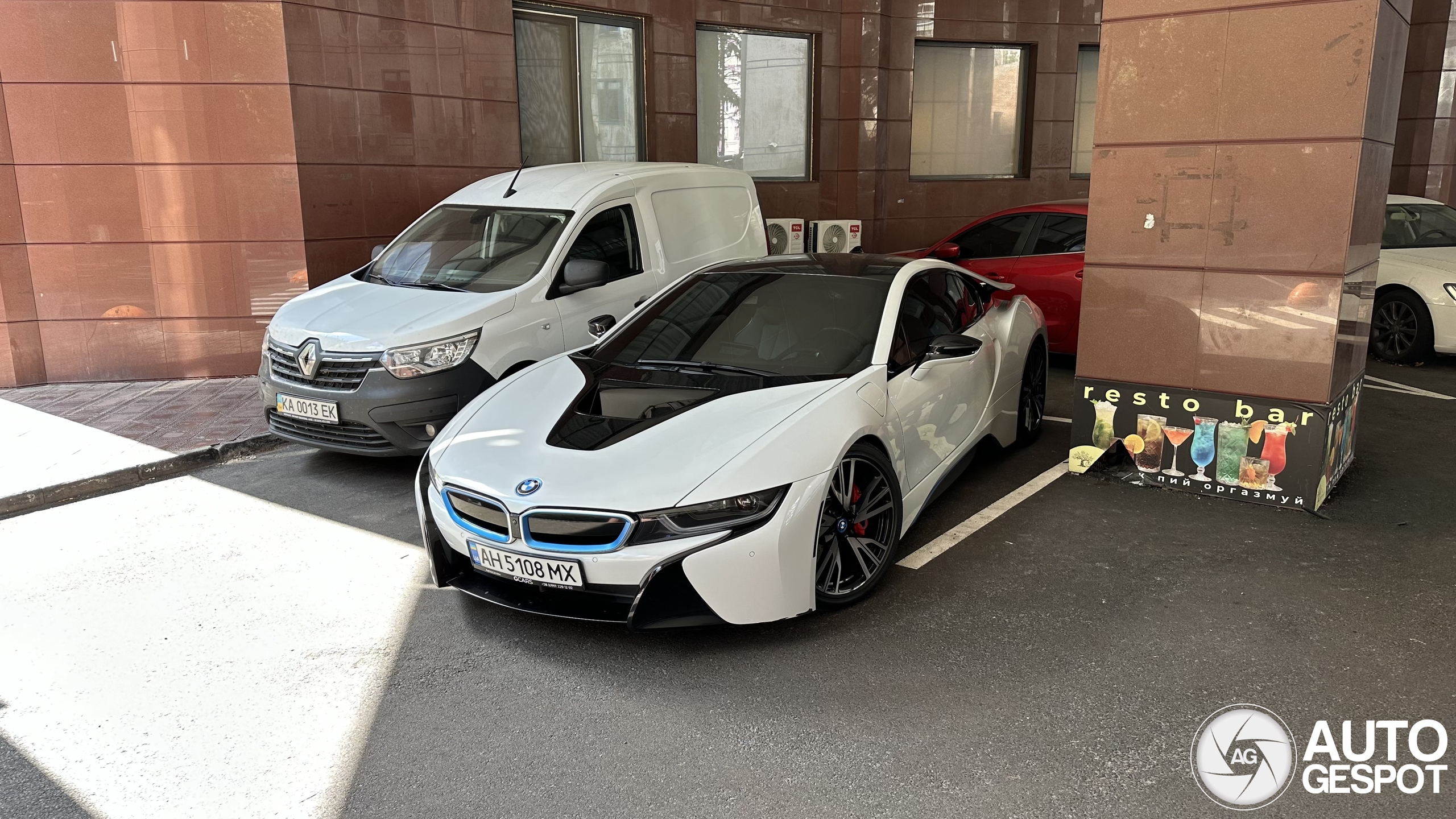 BMW i8