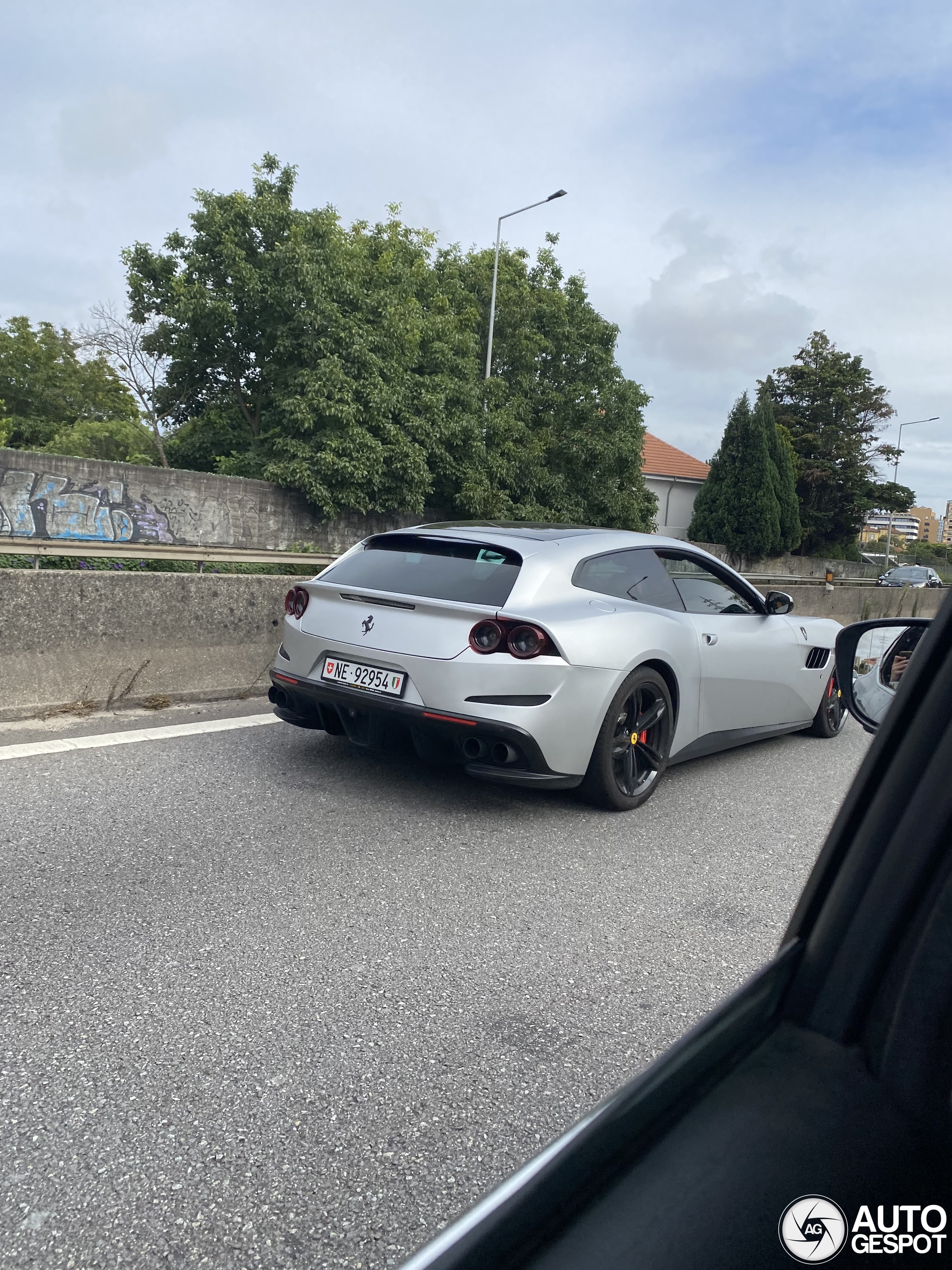 Ferrari GTC4Lusso T