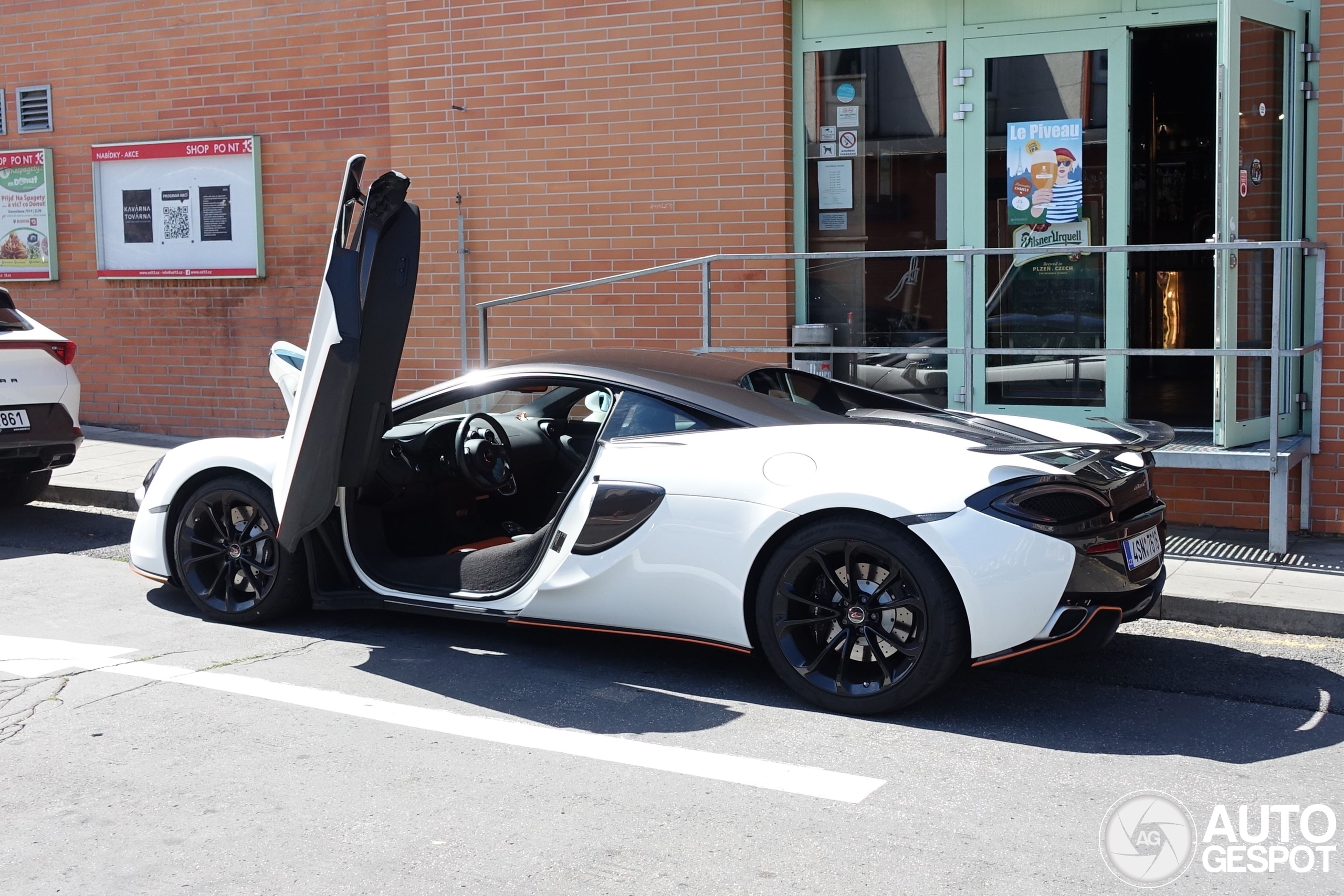 McLaren 570S