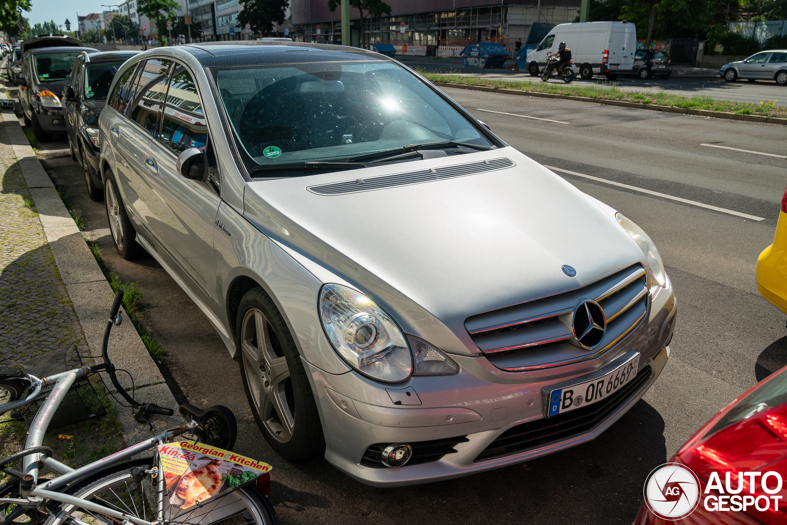 Mercedes-Benz R 63 AMG