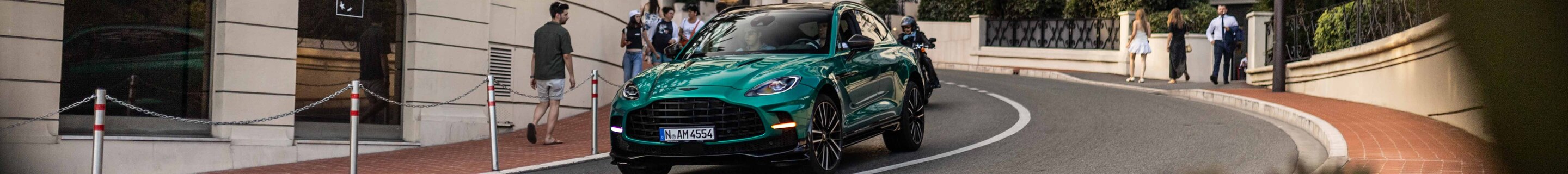 Aston Martin DBX707 AMR23 Edition