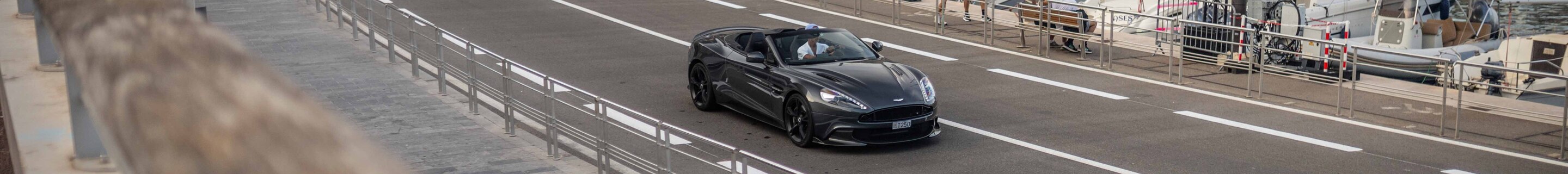 Aston Martin Vanquish S Volante 2017 Ultimate Edition