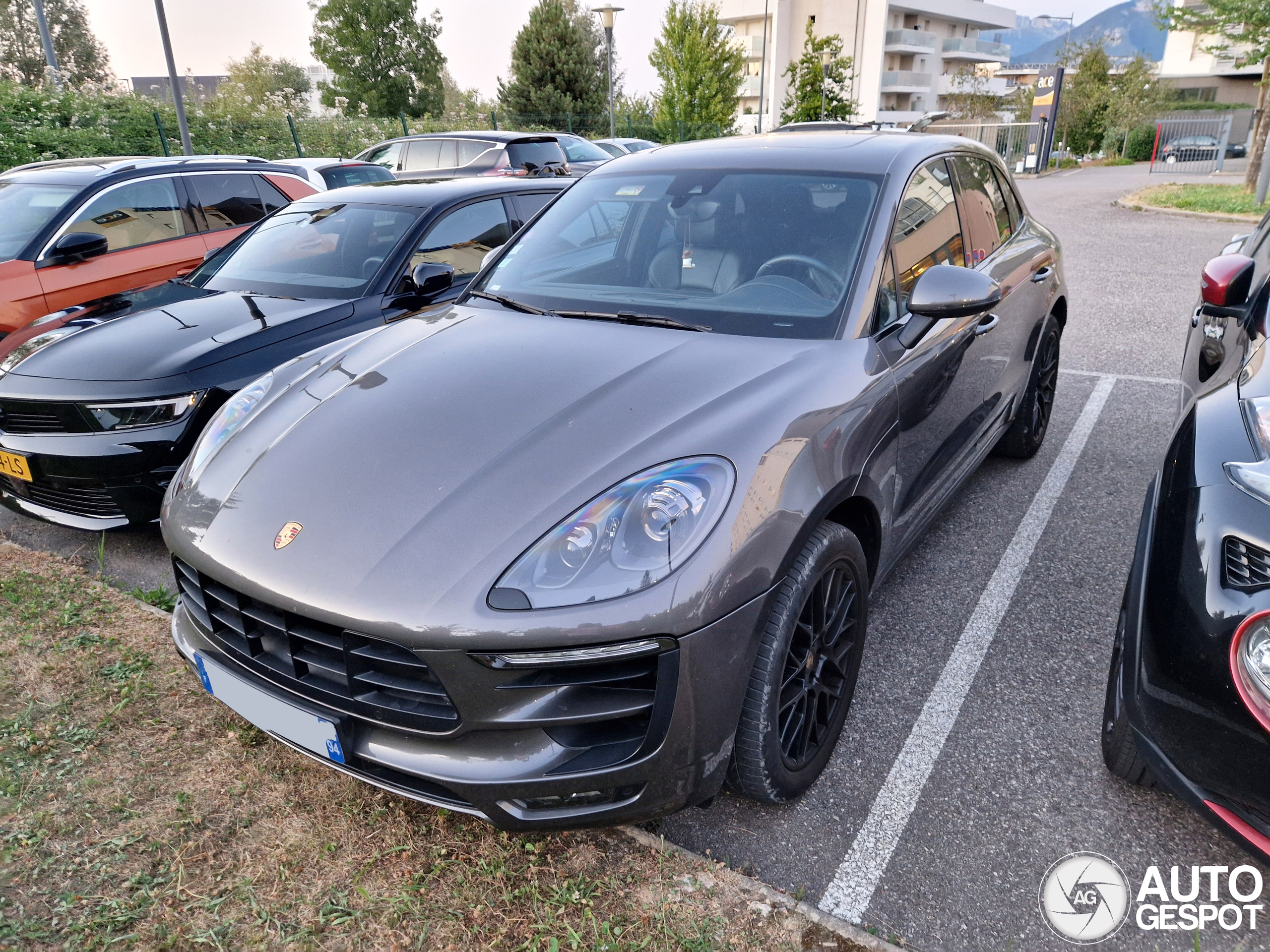 Porsche 95B Macan GTS