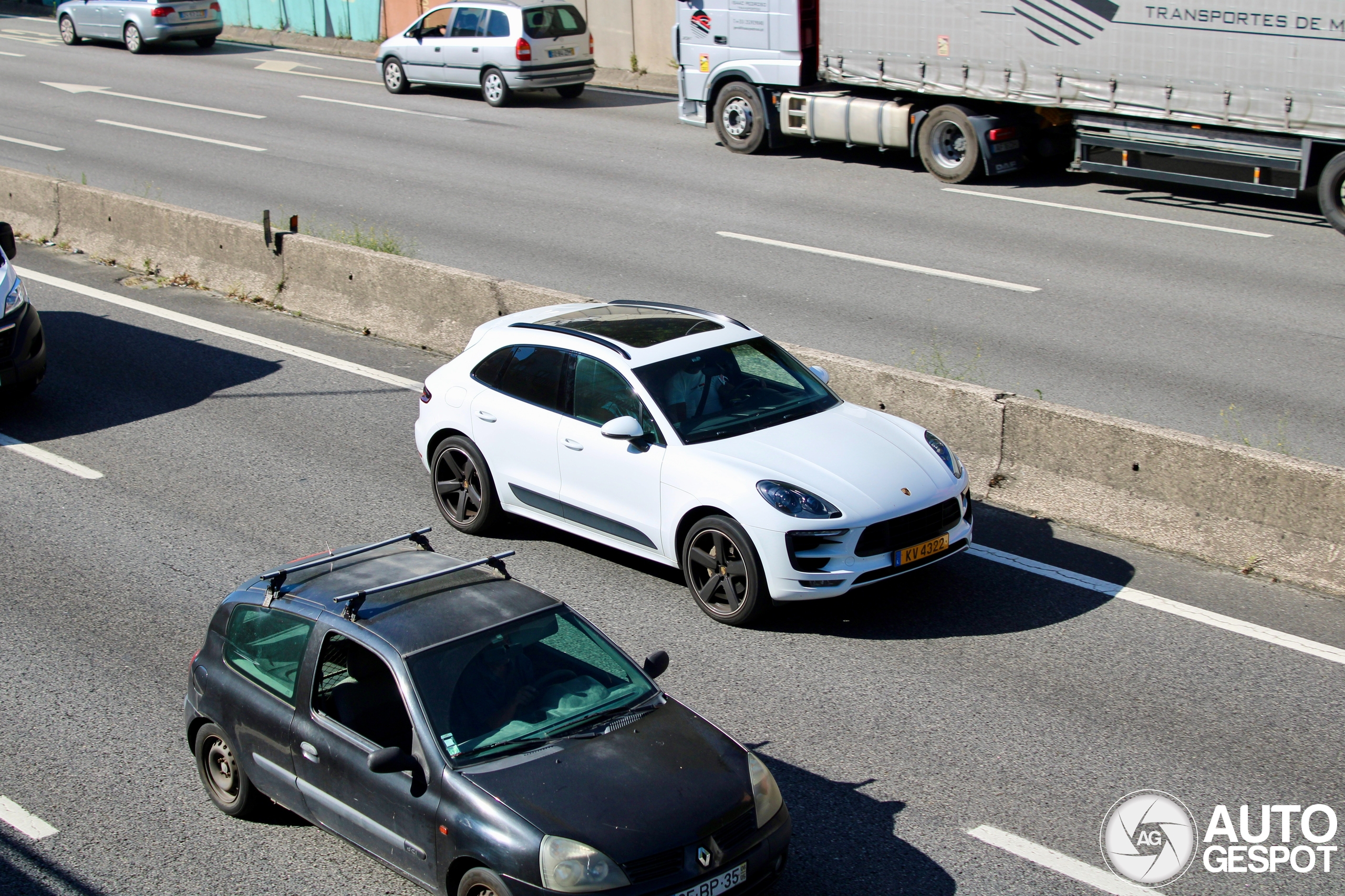 Porsche 95B Macan GTS