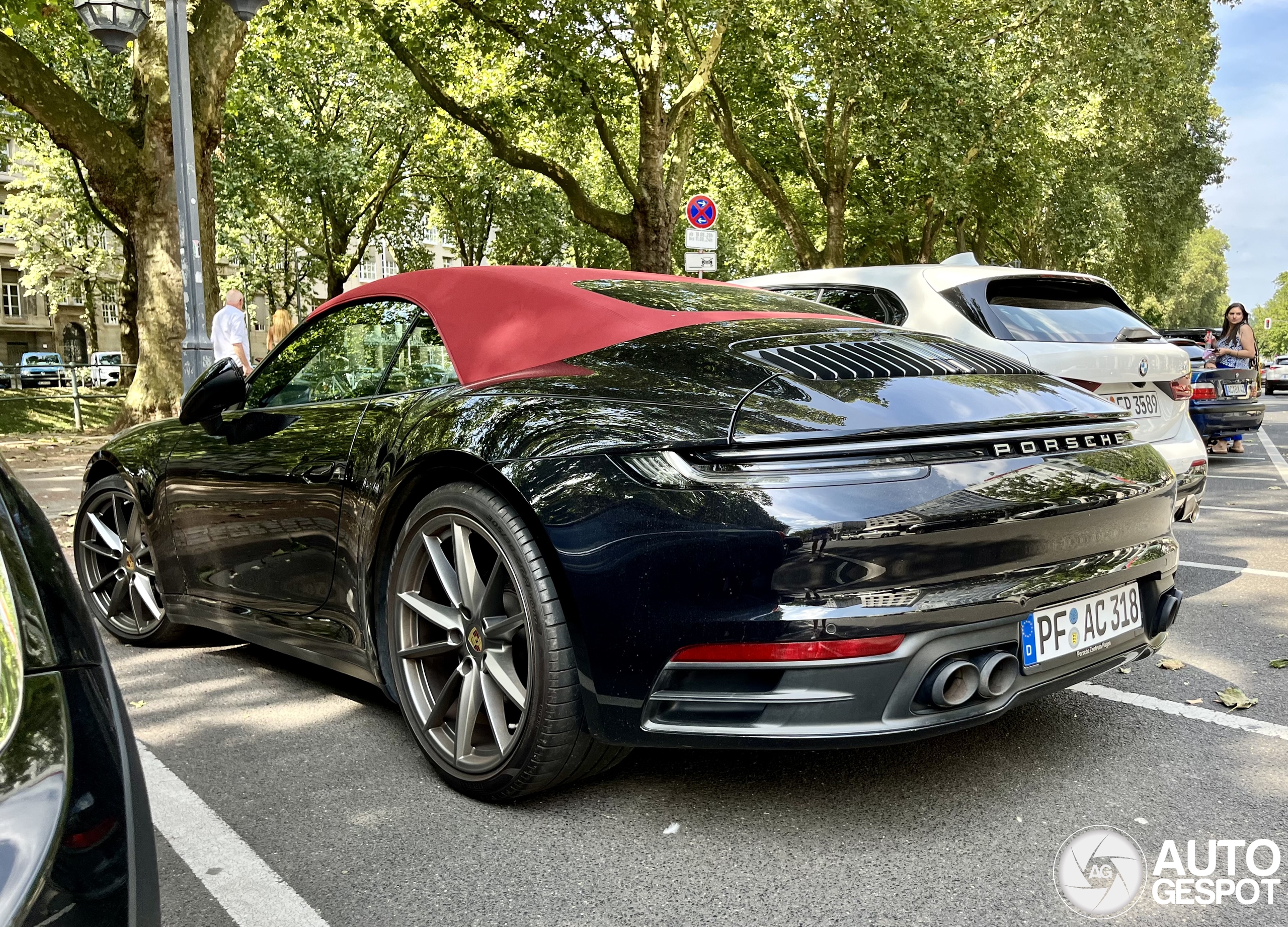 Porsche 992 Carrera 4S Cabriolet