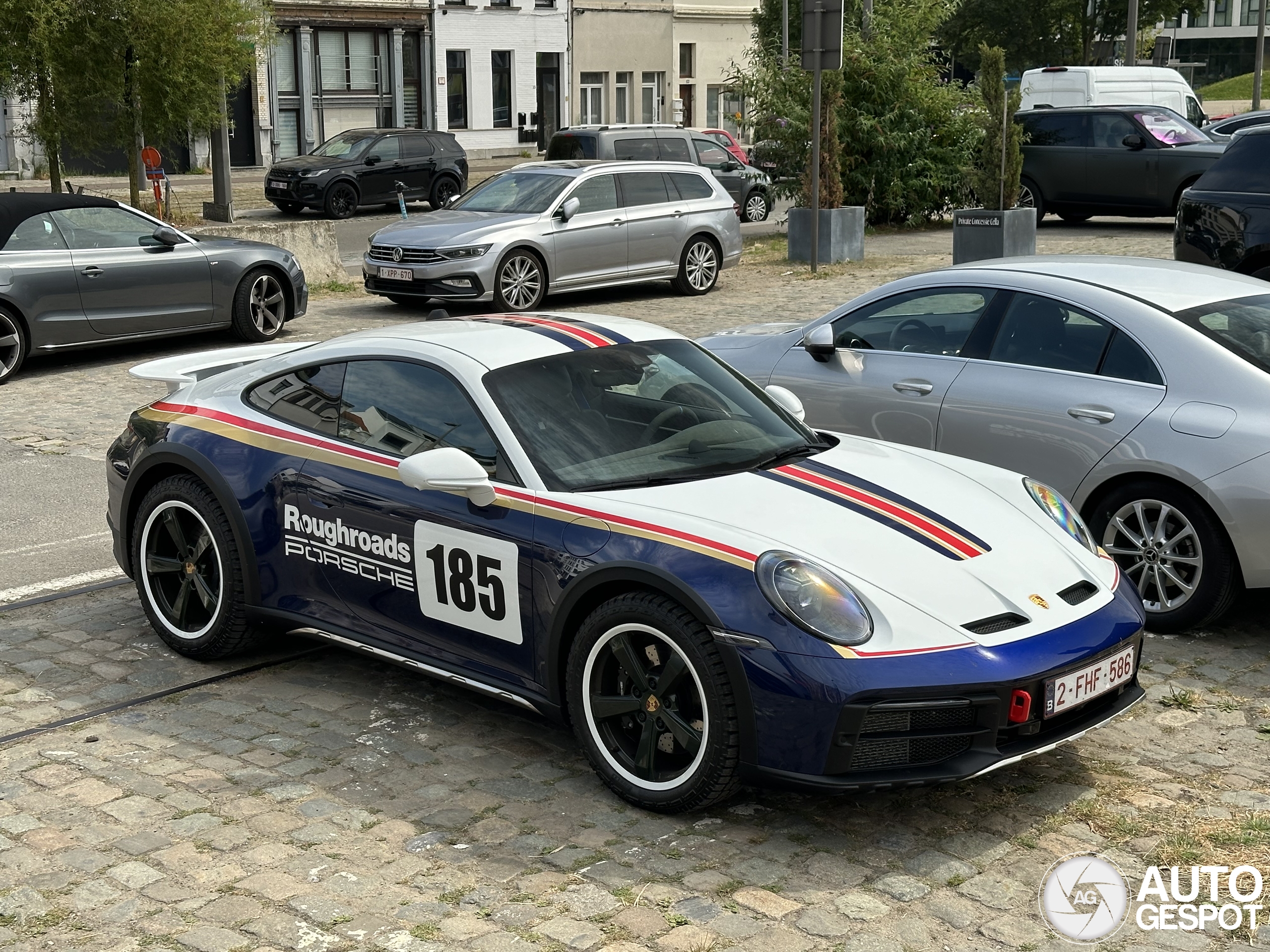 Porsche 992 Dakar