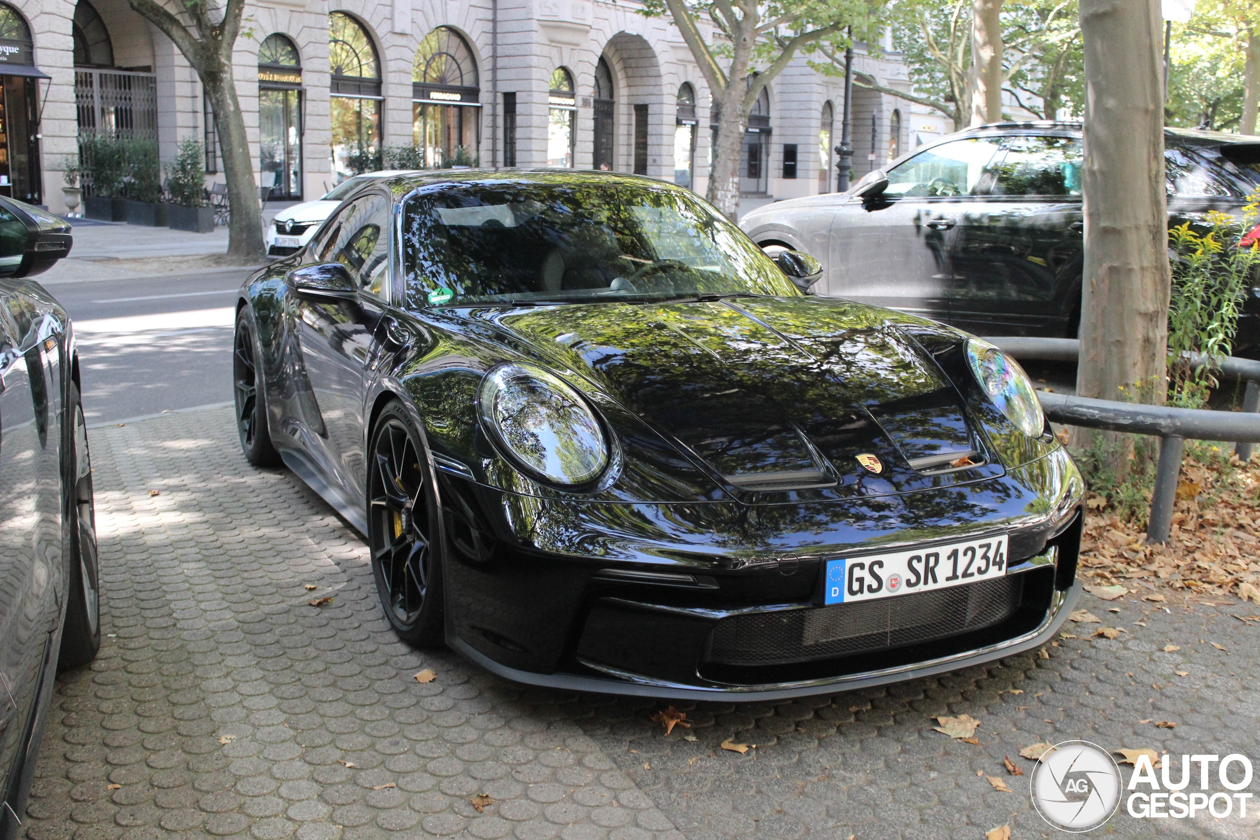 Porsche 992 GT3 Touring