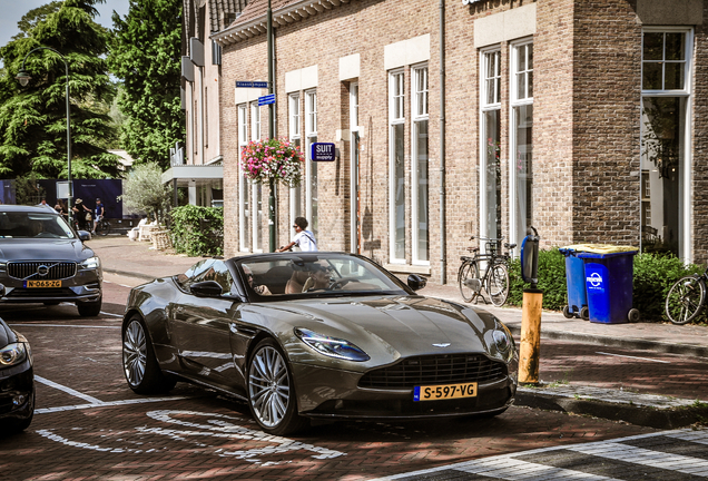 Aston Martin DB11 V8 Volante