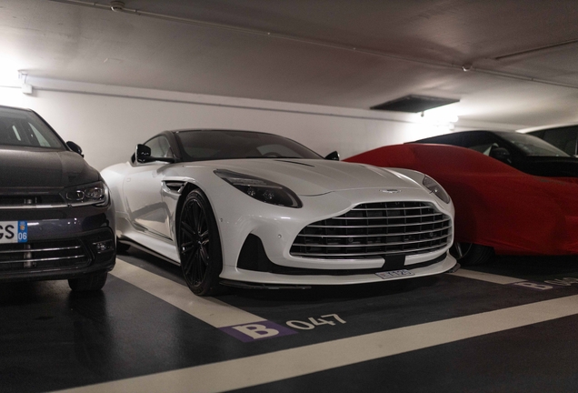 Aston Martin DB12