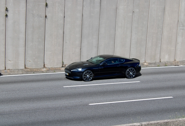 Aston Martin DB9 2013