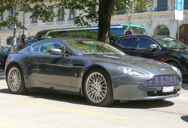 Aston Martin V8 Vantage