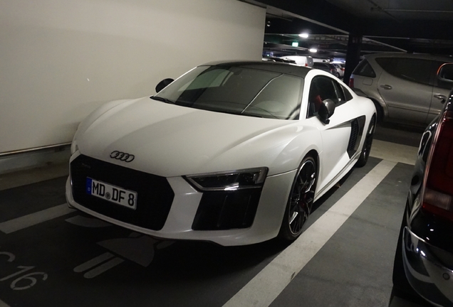 Audi R8 V10 Plus 2015