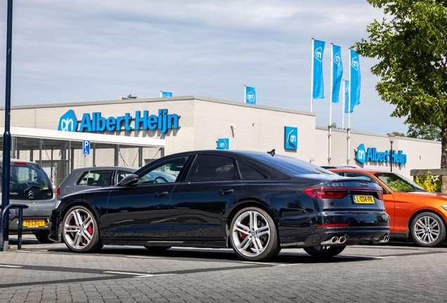 Audi S8 D5