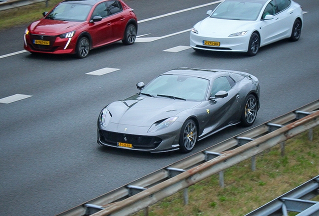 Ferrari 812 GTS