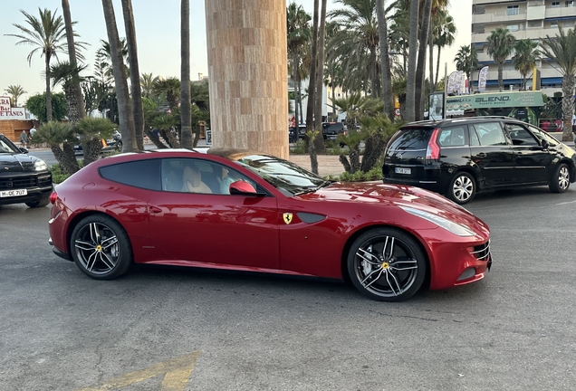 Ferrari FF