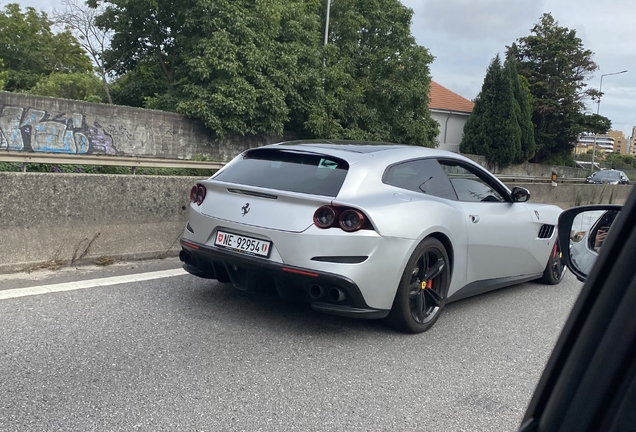 Ferrari GTC4Lusso T