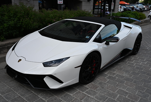 Lamborghini Huracán LP640-4 Performante Spyder