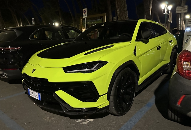 Lamborghini Urus Performante