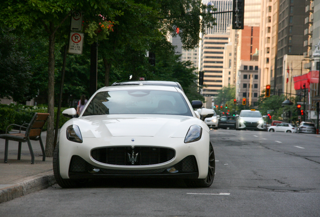 Maserati GranTurismo Modena 2023