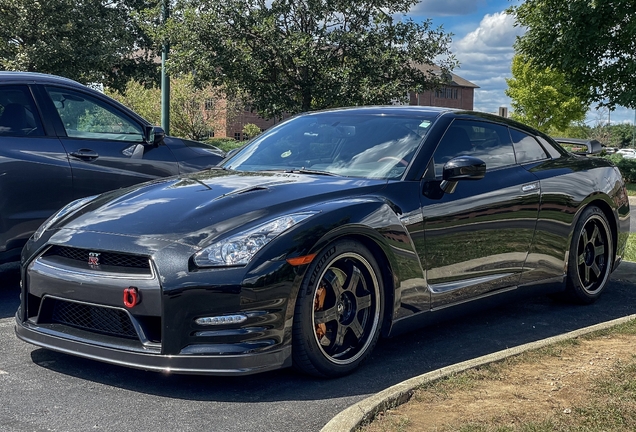 Nissan GT-R 2016 Black Edition