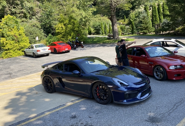 Porsche 718 Cayman GT4