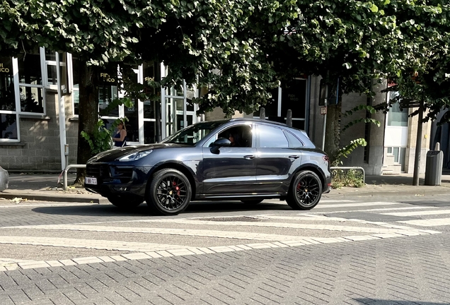 Porsche 95B Macan GTS