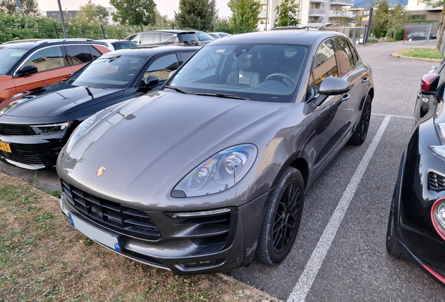 Porsche 95B Macan GTS