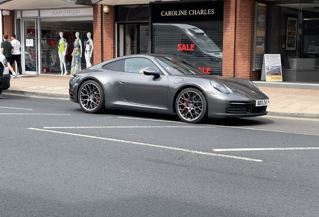 Porsche 992 Carrera 4S