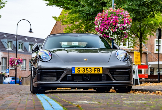 Porsche 992 Carrera GTS Cabriolet