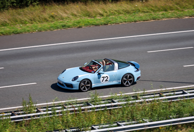 Porsche 992 Targa 4S Heritage Design Edition