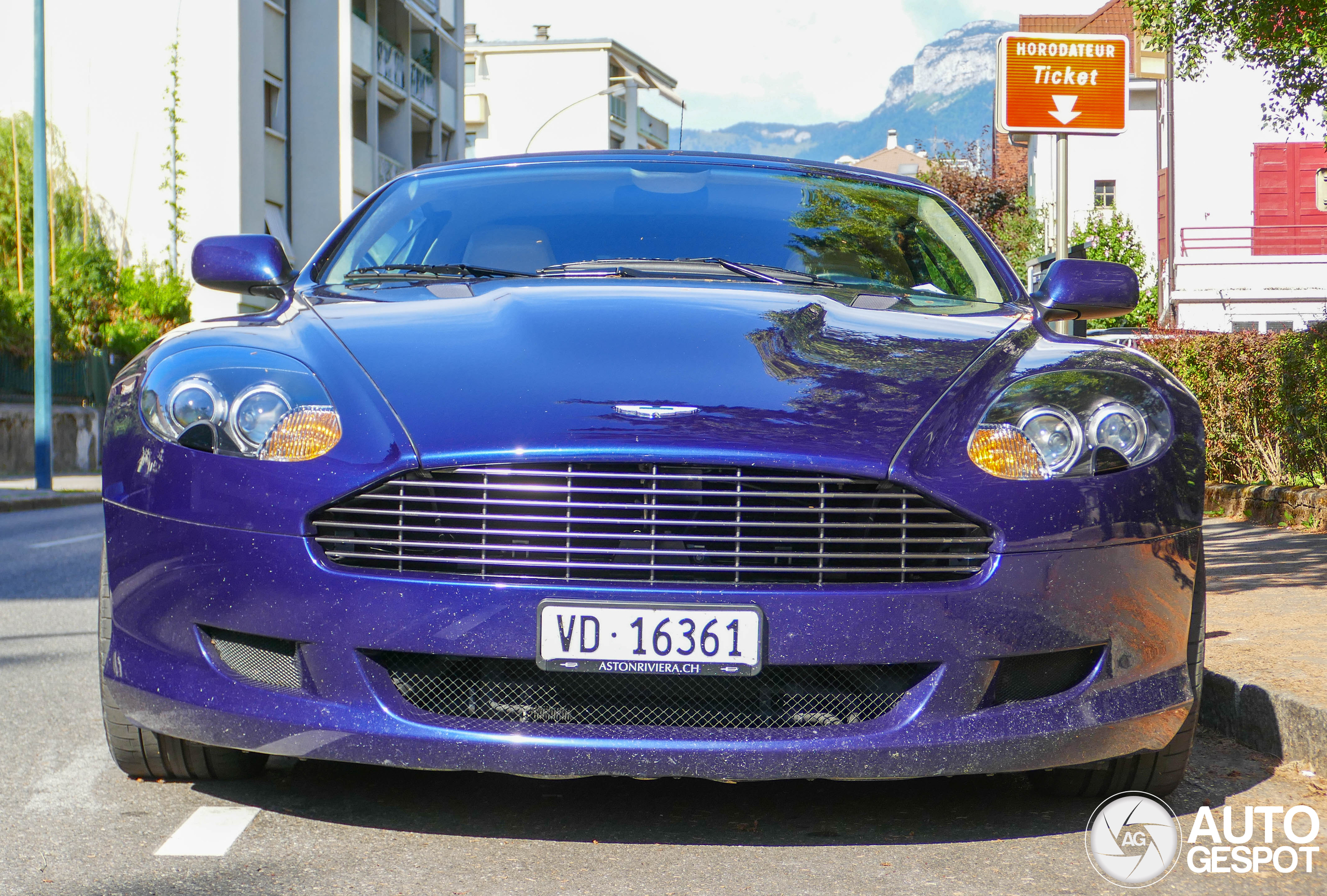 Aston Martin DB9 Volante