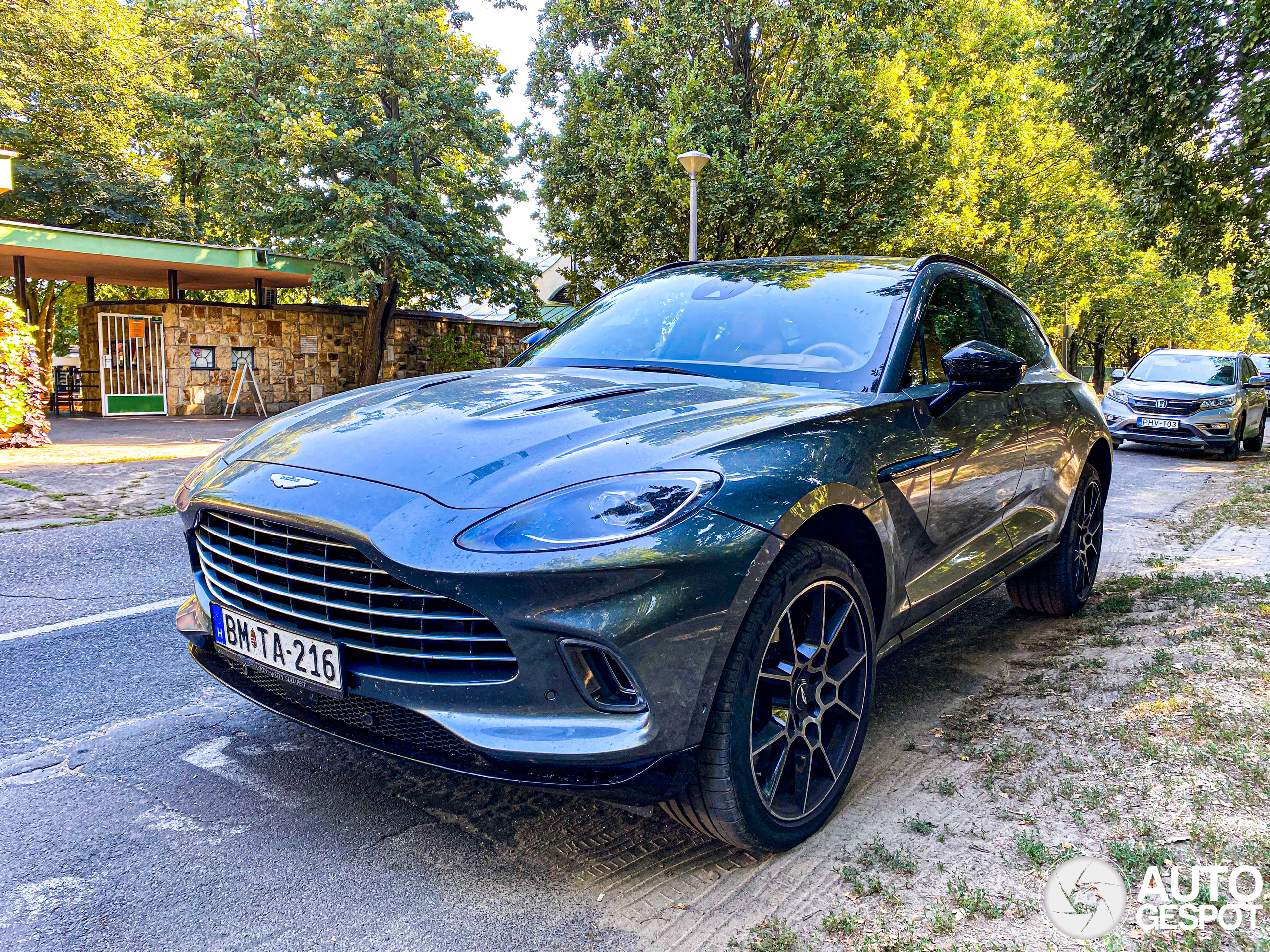 Aston Martin DBX