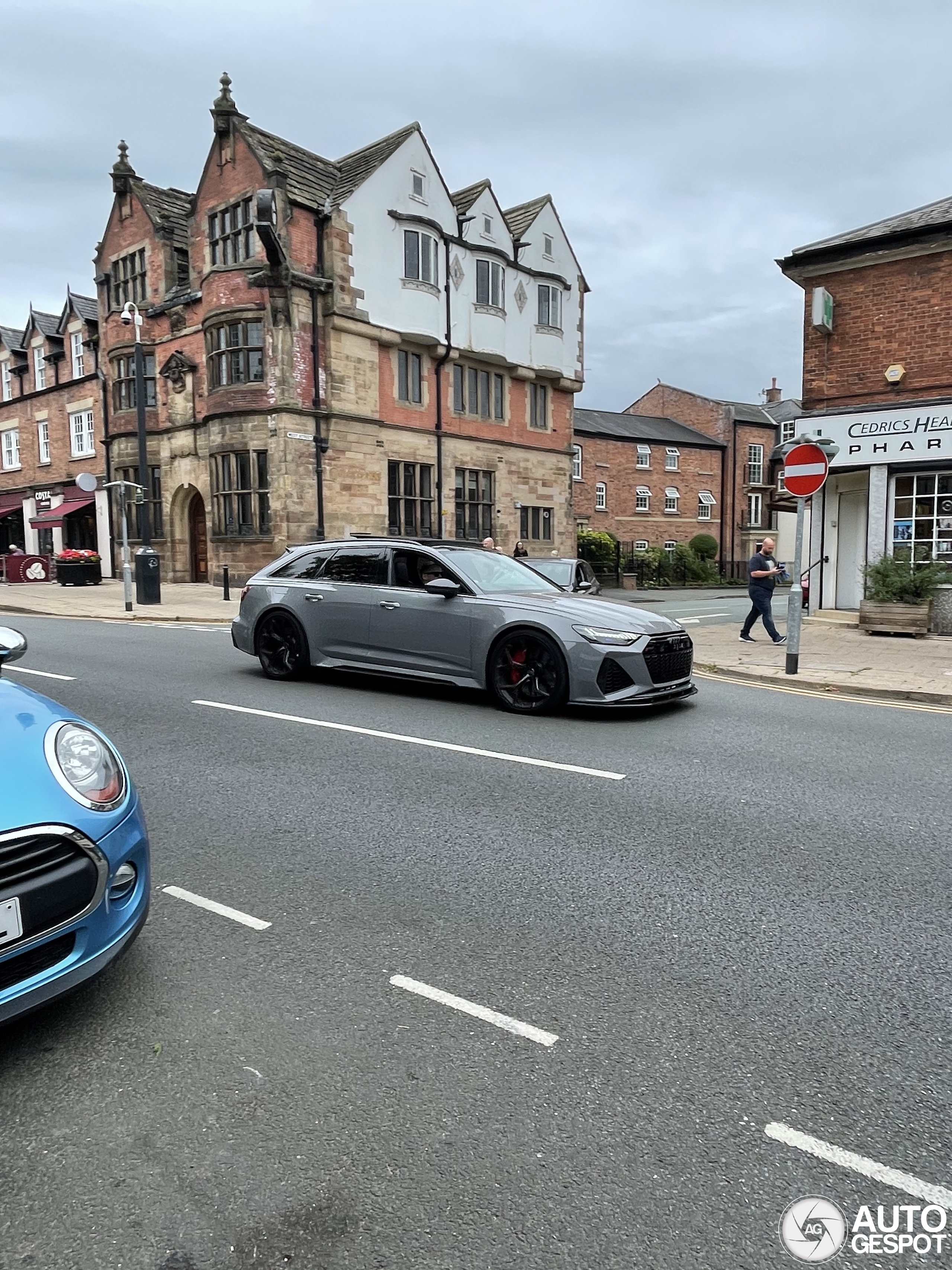 Audi RS6 Avant C8