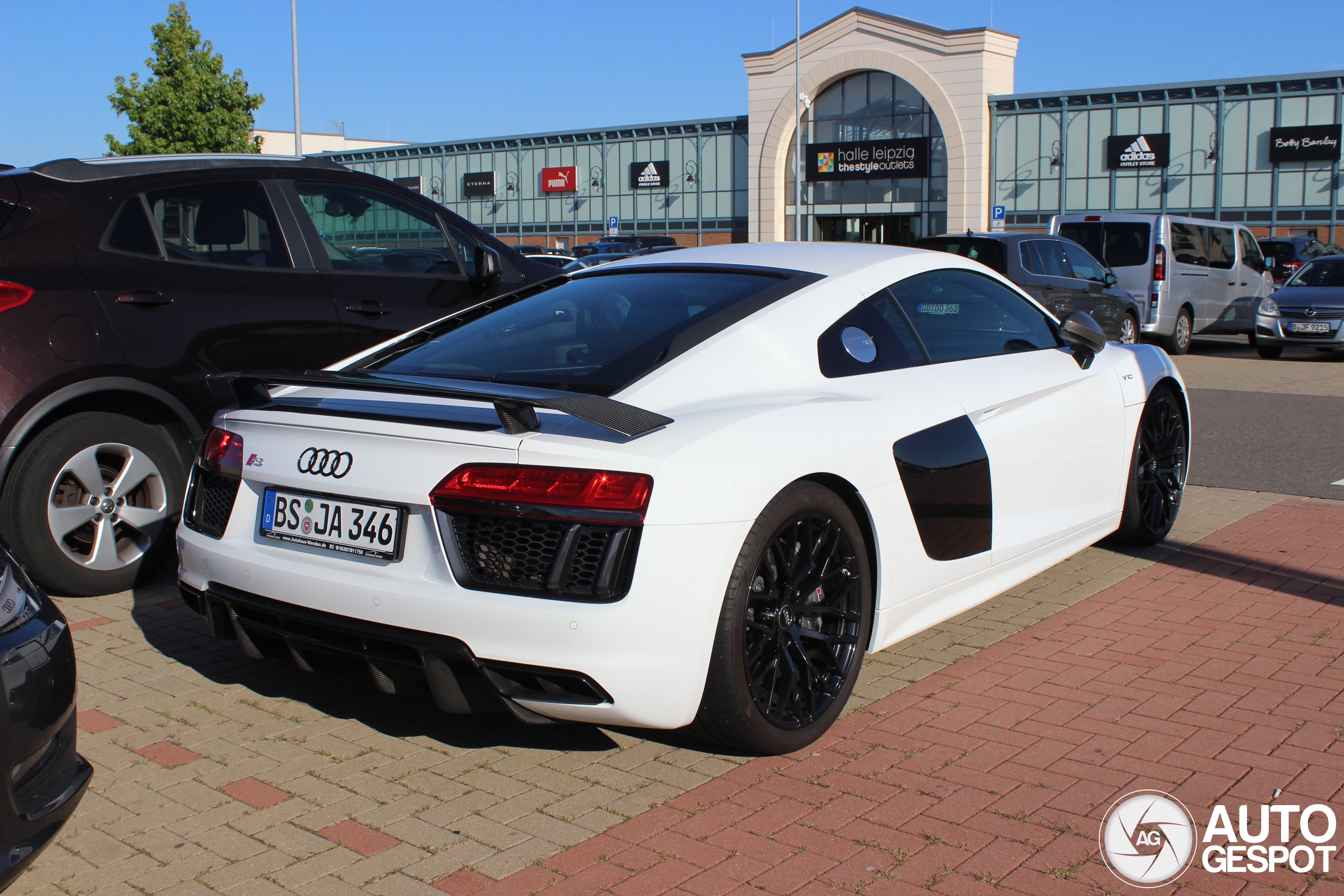 Audi R8 V10 Plus 2015