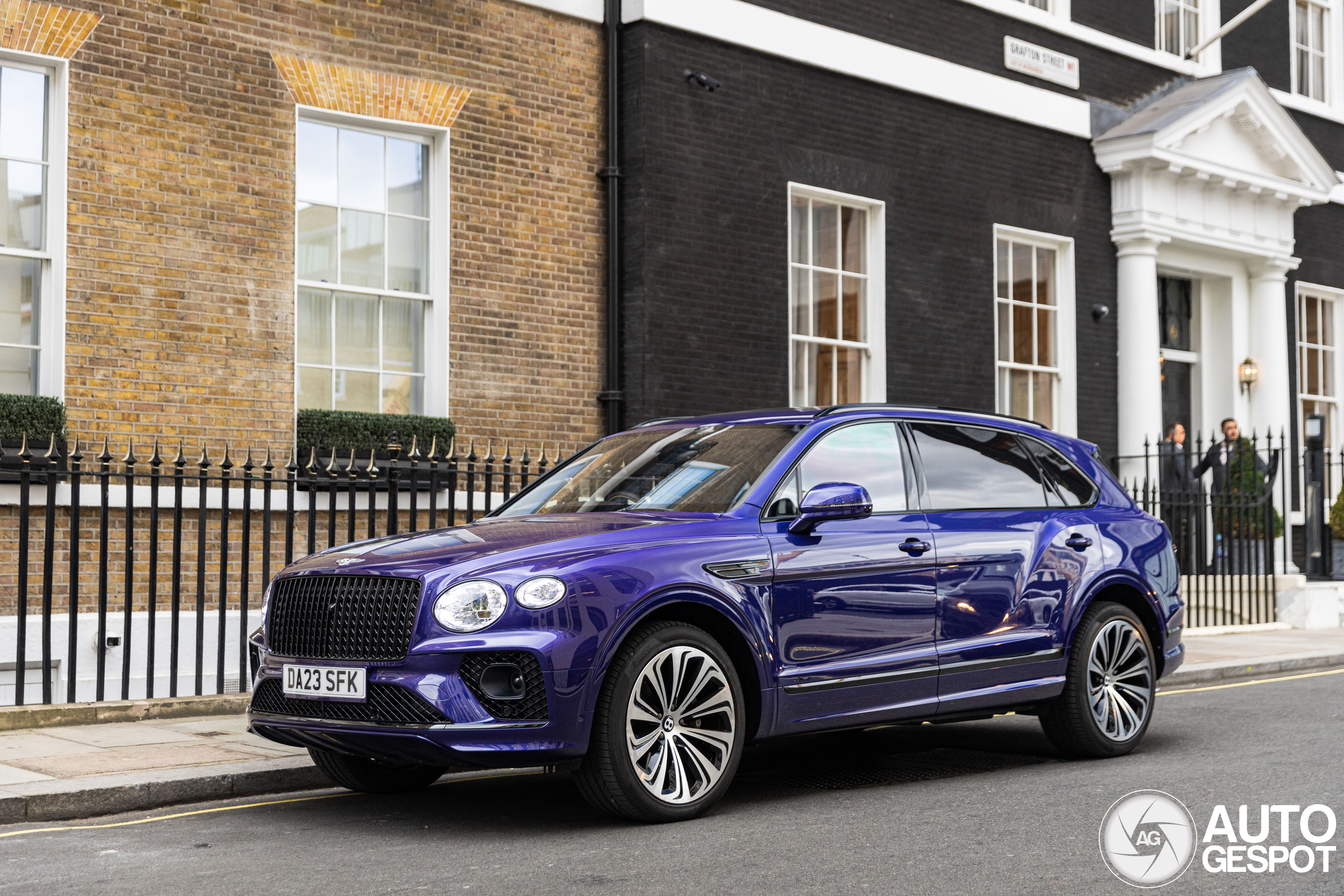 Bentley Bentayga Azure EWB