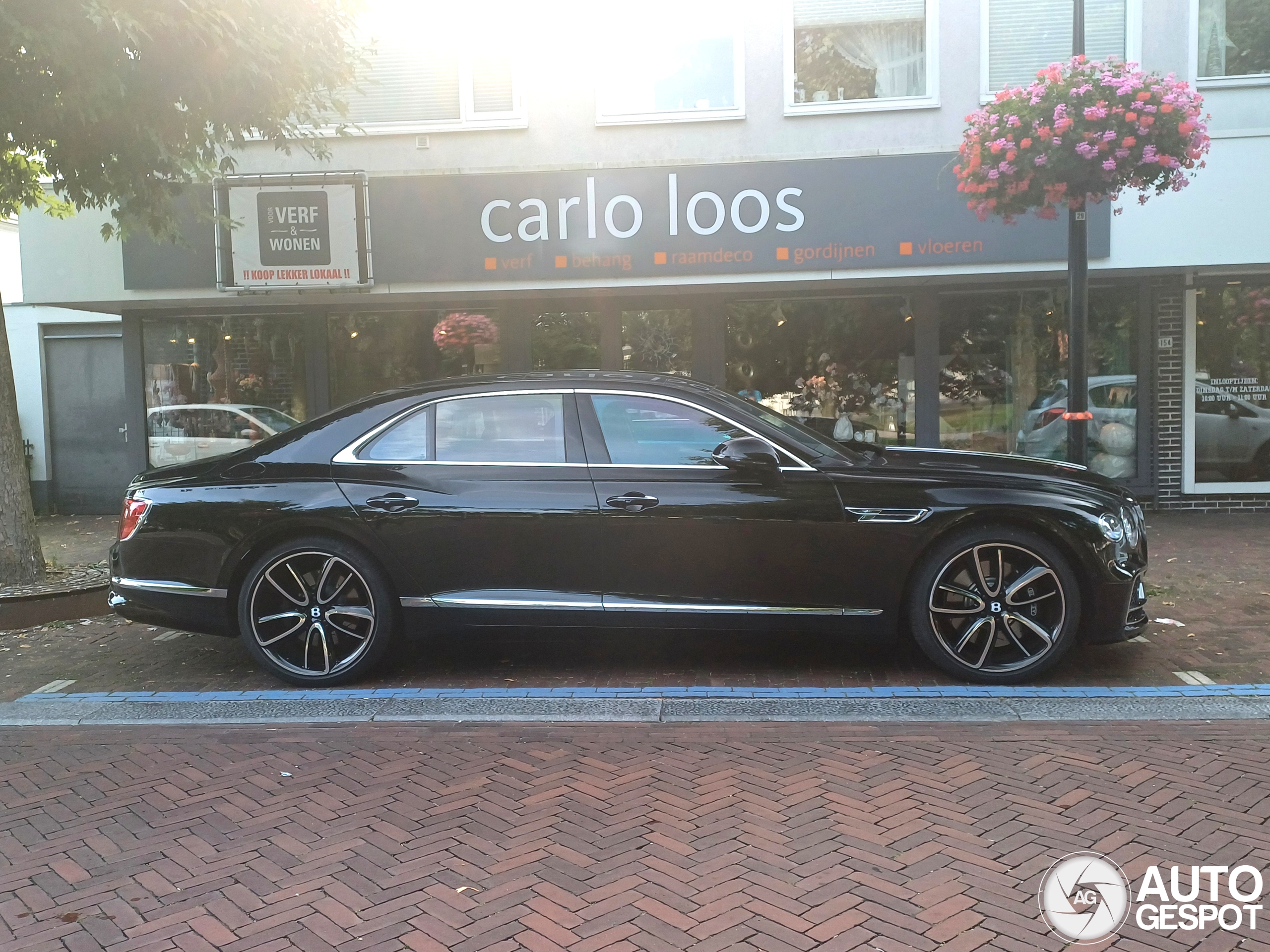 Bentley Flying Spur Hybrid