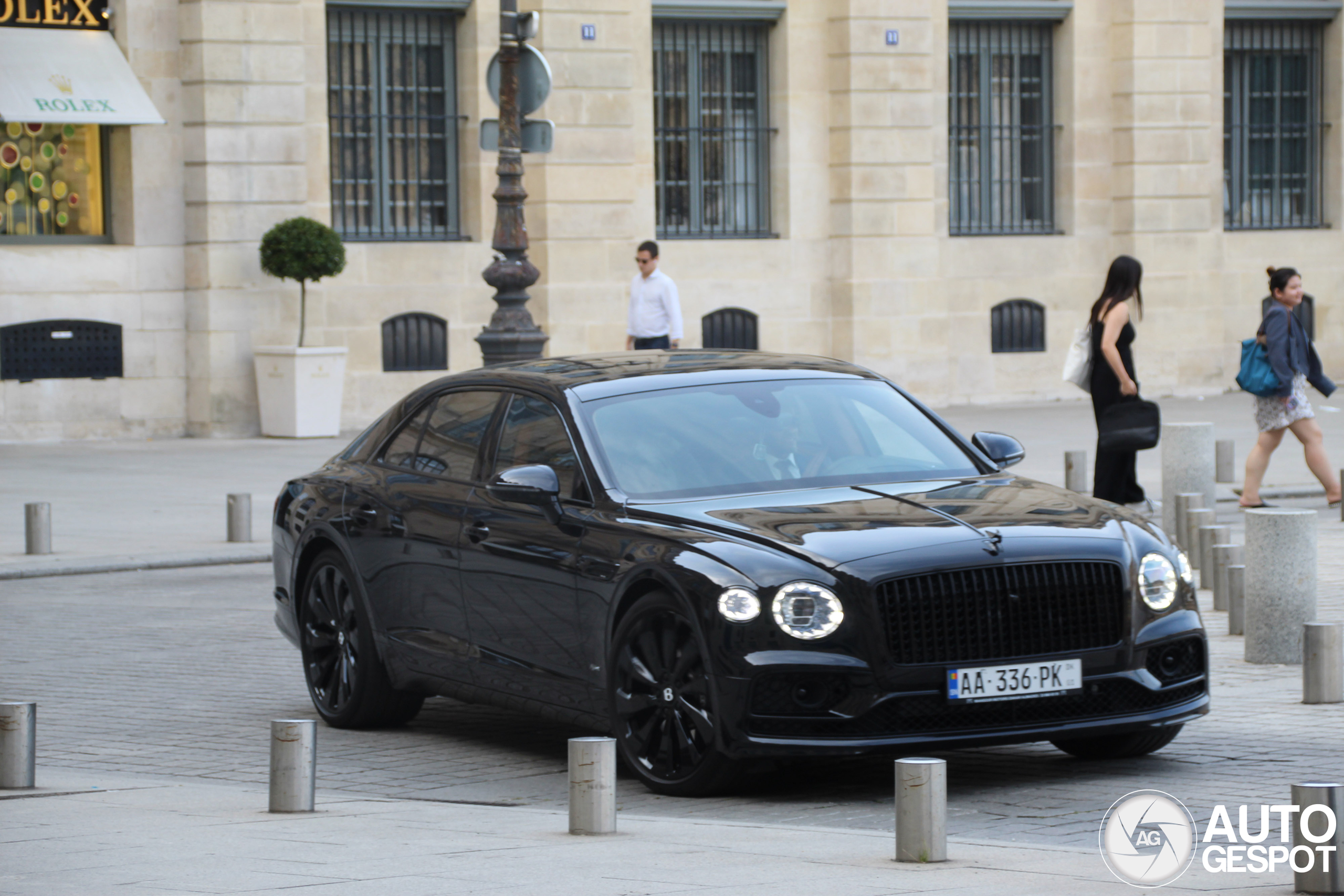 Bentley Flying Spur Hybrid