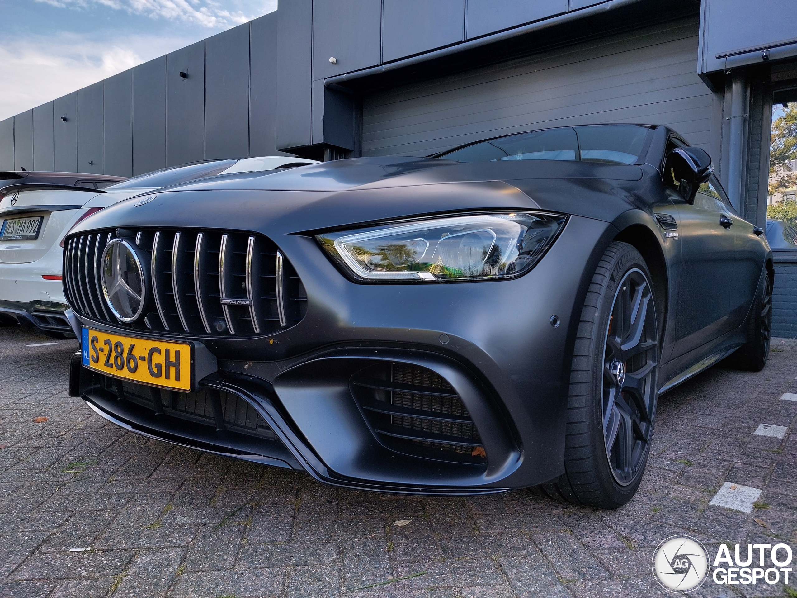 Mercedes-AMG GT 63 S X290