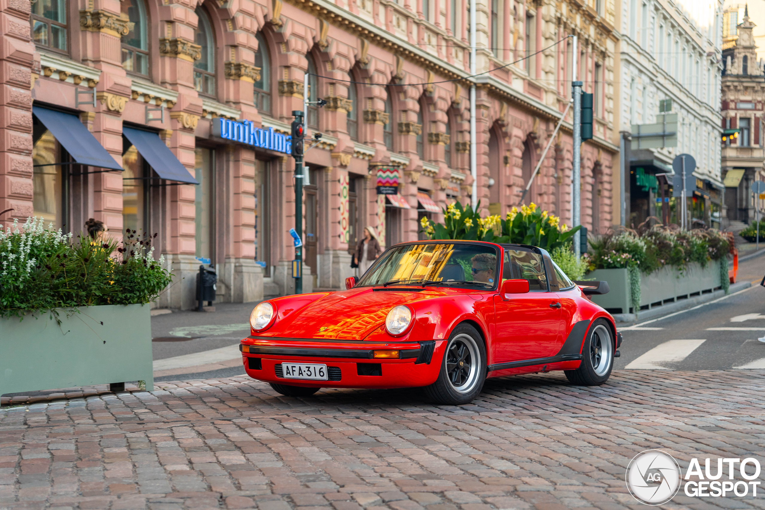 Porsche 930 Turbo Targa